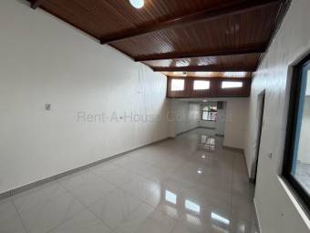 Venta de Casa con Apartamento en Cubujuqui-Heredia. RAH 27-196