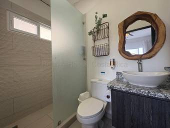 Alquiler de Apartamento AMUEBLADO en Jacó-Garabito. RAH 27-157