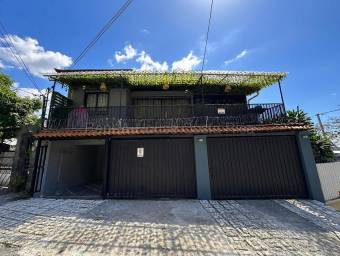 Venta de Casa AMUEBLADA en Santa Ana. RAH 27-146