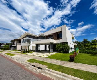 Casa de 4 habitaciones en condominio en Ciudad Hacienda Los Reyes 