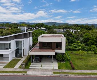 Casa de 4 habitaciones en condominio en Ciudad Hacienda Los Reyes 
