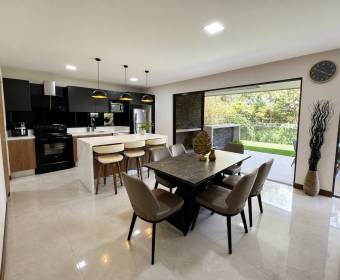 Casa de 4 habitaciones en condominio en Ciudad Hacienda Los Reyes 