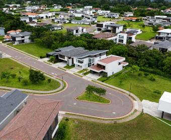 Casa de 4 habitaciones en condominio en Ciudad Hacienda Los Reyes 