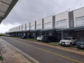 Venta de Casa en Montes de Oca-Sabanilla. RAH 27-129