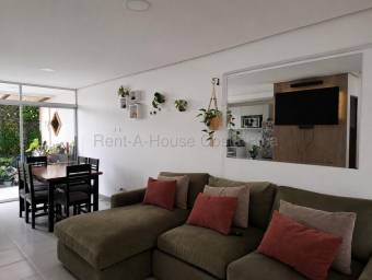 Venta de Casa en Montes de Oca-Sabanilla. RAH 27-129