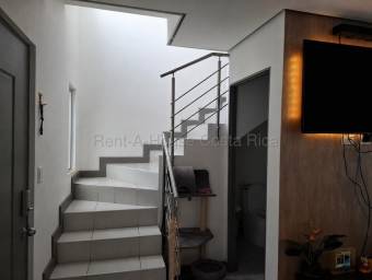 Venta de Casa en Montes de Oca-Sabanilla. RAH 27-129