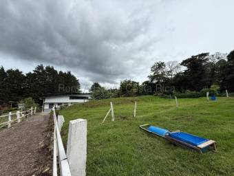 Venta de Lote  CASA PREFABRICADA en San Rafael-Ángeles de Heredia. RAH 27-180