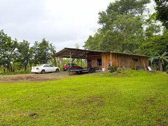 Venta de Terreno con Cabaña en La Fortuna-San Carlos, Alajuela. RAH 27-206 