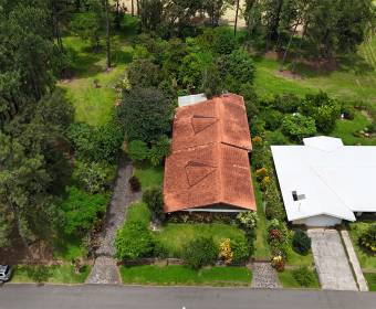 Exclusiva propiedad con dos casas independientes en venta en Ciudad Hacienda Los Reyes, La Guacima