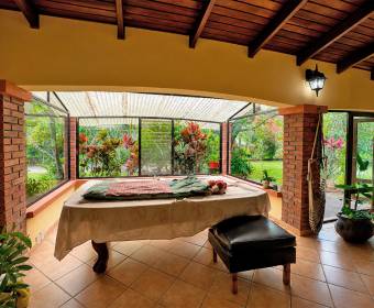 Exclusiva propiedad con dos casas independientes en venta en Ciudad Hacienda Los Reyes, La Guacima