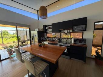 Venta de Casa en Garabito-Tárcoles, Puntarenas. RAH 26-2172