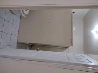 Se alquila apartamento pequeño Desamparados.