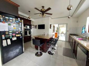 Venta de Casa en La Guácima de Alajuela. RAH 24-919