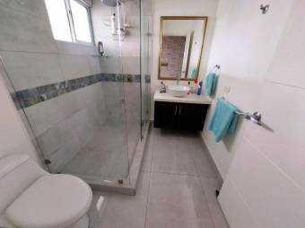 Venta de Casa en La Guácima de Alajuela. RAH 24-919