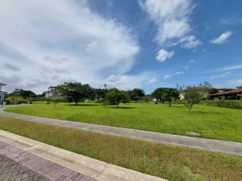 Venta de Casa en La Guácima de Alajuela. RAH 24-919