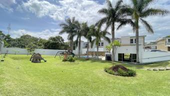 Venta de Casa de 2 PLANTAS en San Rafael de Escazú. RAH 26-2150