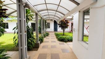 Venta de Lote  Bodega y Oficinas en Zapote-San José. RAH 27-134