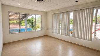Venta de Lote  Bodega y Oficinas en Zapote-San José. RAH 27-134