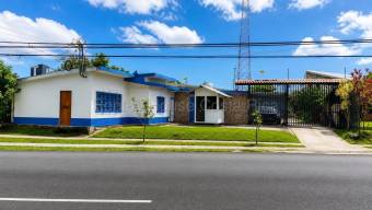 Venta de Lote  Bodega y Oficinas en Zapote-San José. RAH 27-134