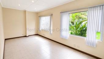 Venta de Lote  Bodega y Oficinas en Zapote-San José. RAH 27-134