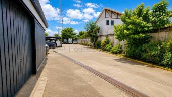 Venta de Lote  Bodega y Oficinas en Zapote-San José. RAH 27-134