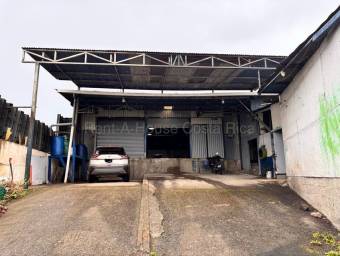 Venta de Bodega Industrial San Nicolás de Cartago. RAH 27-124