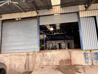 Venta de Bodega Industrial San Nicolás de Cartago. RAH 27-124