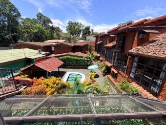Venta de Casa ESQUINERA en Mata Redonda, San José. RAH 27-145