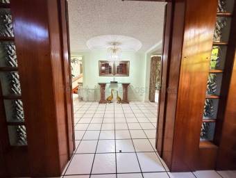 Venta de Casa ESQUINERA en Mata Redonda, San José. RAH 27-145
