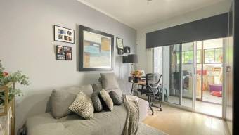 Venta de casa moderna en condominio con piscina y seguridad #26-2150 GS