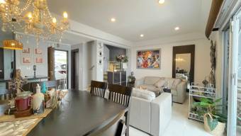 Venta de casa moderna en condominio con piscina y seguridad #26-2150 GS