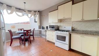 Venta de casa amueblada rodeada de naturaleza en Escazú #26-761 GS