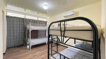 Venta de propiedad con 3 apartamentos y piscina en Guanacaste #26-220 GS