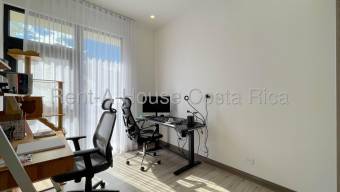 Venta de casa moderna con vista al bosque y amenidades premium #26-1421 GS