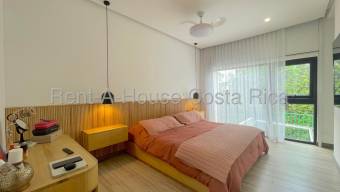Venta de casa moderna con vista al bosque y amenidades premium #26-1421 GS