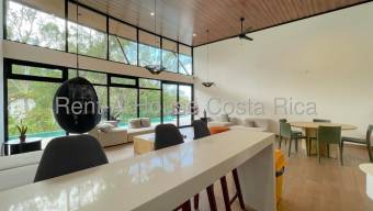 Venta de casa moderna con vista al bosque y amenidades premium #26-1421 GS