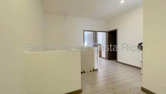 Venta de casa moderna con vista al bosque y amenidades premium #26-1421 GS