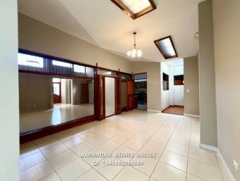 Casa en 1 piso en alquiler Escazú San Rafael $1.800