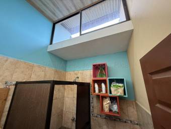 Venta de Casa en Barva San José de La Montaña, Heredia. RAH 27-197