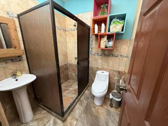Venta de Casa en Barva San José de La Montaña, Heredia. RAH 27-197