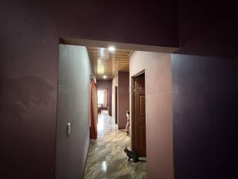 Venta de Casa en Barva San José de La Montaña, Heredia. RAH 27-197