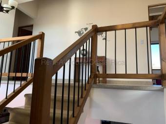 Se vende casa en Ulloa Heredia 26-1652