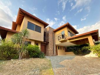 Se vende casa en Ulloa Heredia 26-1652