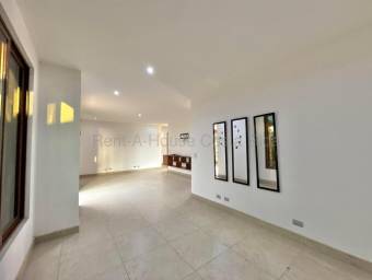 Se vende casa en Ulloa Heredia 26-1652