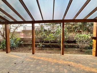Se vende casa en Ulloa Heredia 26-1652