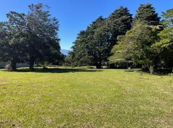 Lindo lote en Residencial El Castillo, 2,255 mtrs2