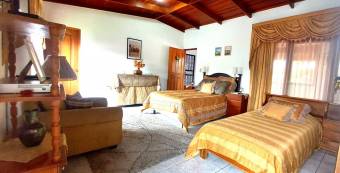 Se vende casa en Santo Tomas Santo Domingo 26-1252