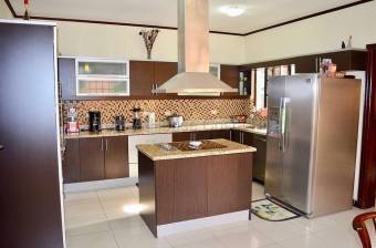 Se vende casa en San Vicente Santo Domingo 26-2169