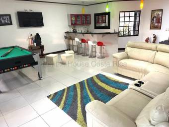 Se vende casa en San Vicente Santo Domingo 26-2169