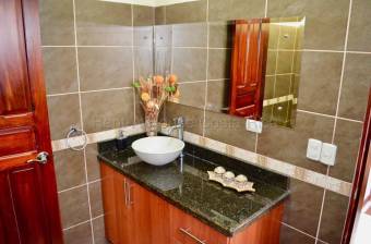 Se vende casa en San Vicente Santo Domingo 26-2169